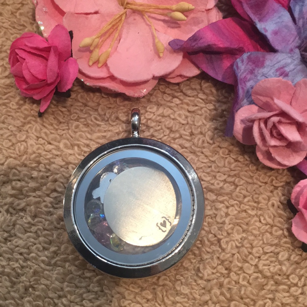Living Locket - Picture 3 of 4